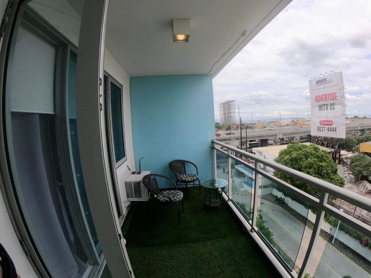 Azure Urban Staycation In Apartment Manila